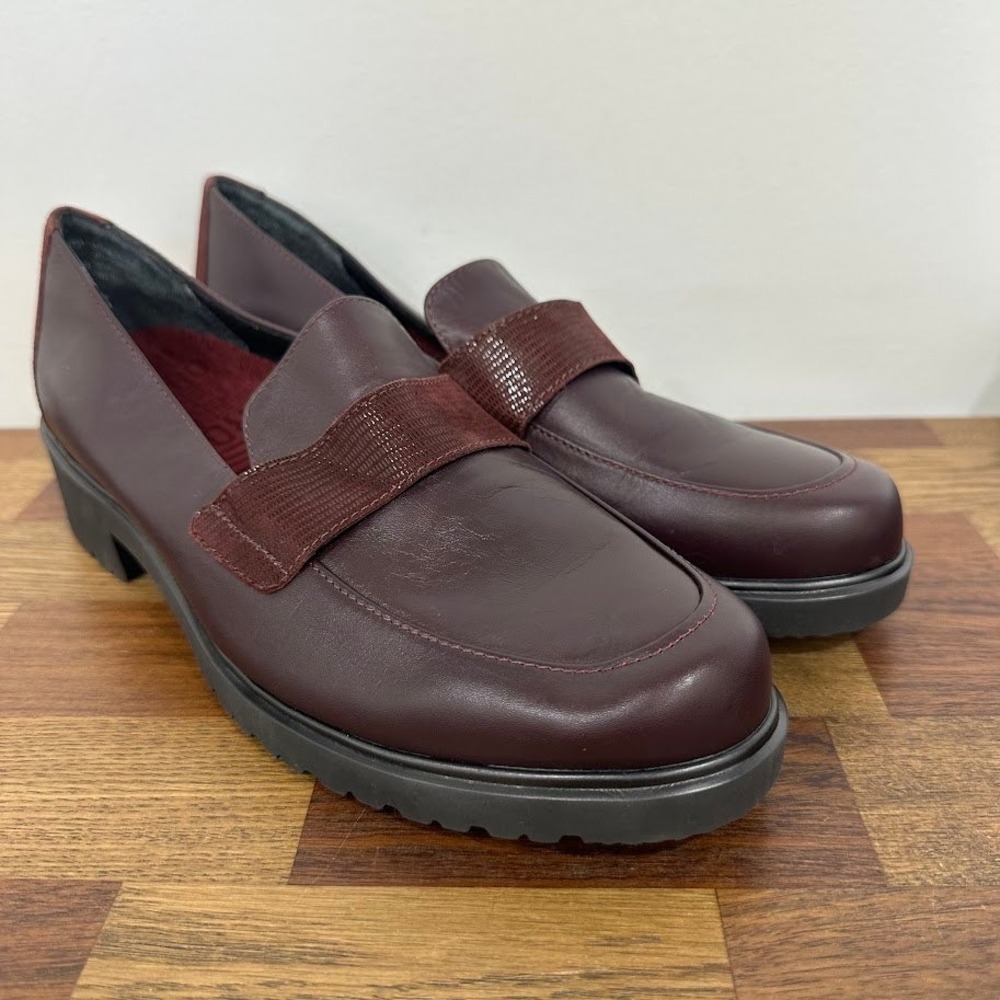 Munro Women Geena Loafers 8.5 M Leather Shoes Burgundy Comfort Slip On Lug Sole